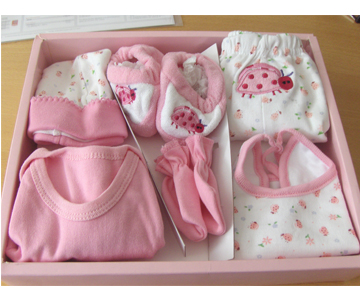 Layette set 01